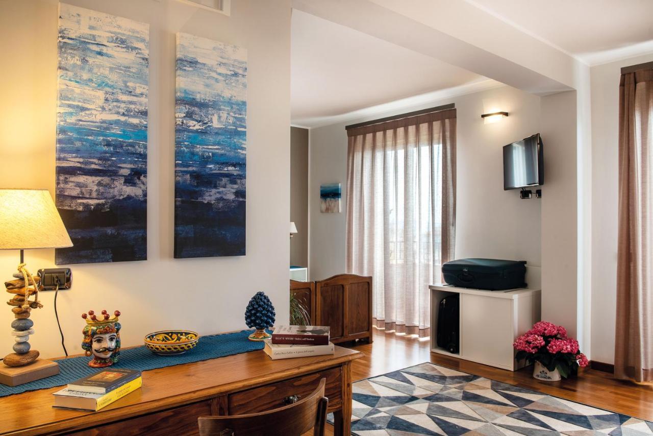 Torrevarata - Guest Rooms Santa Teresa Di Riva Zewnętrze zdjęcie