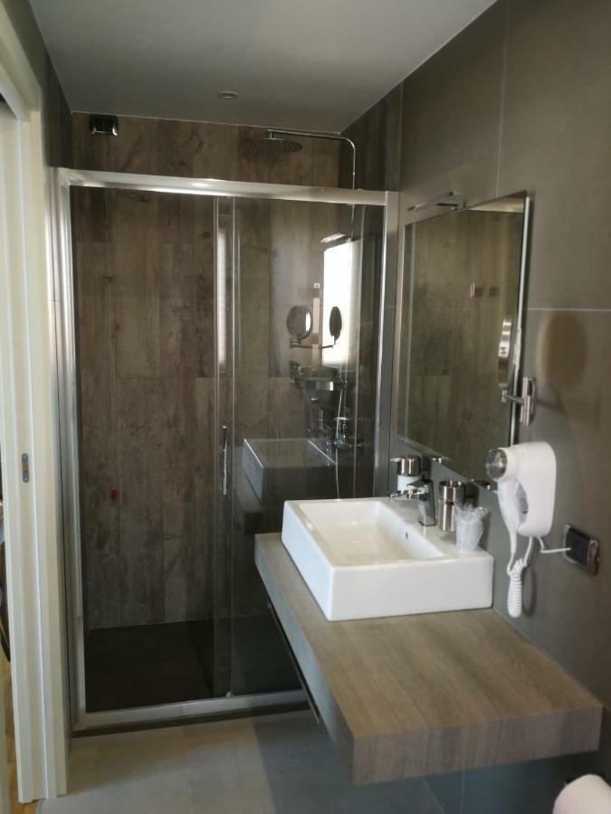 Torrevarata - Guest Rooms Santa Teresa Di Riva Zewnętrze zdjęcie